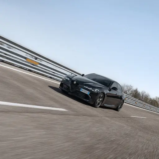 Giulia Quadrifoglio Estrema